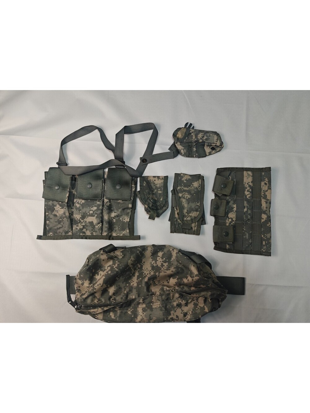 Genuine US Military MOLLE II ACU UCP 6-Piece Pouch Lot Waist Pack